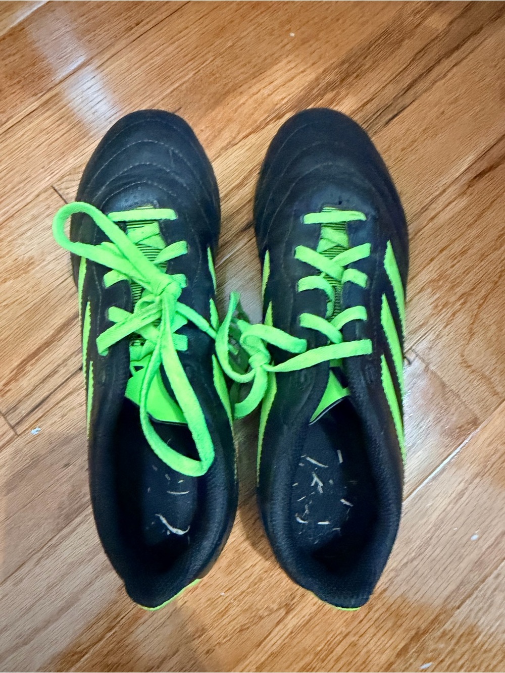 ⚽️ Adidas Black and Neon Green Sneakers - Mens 6